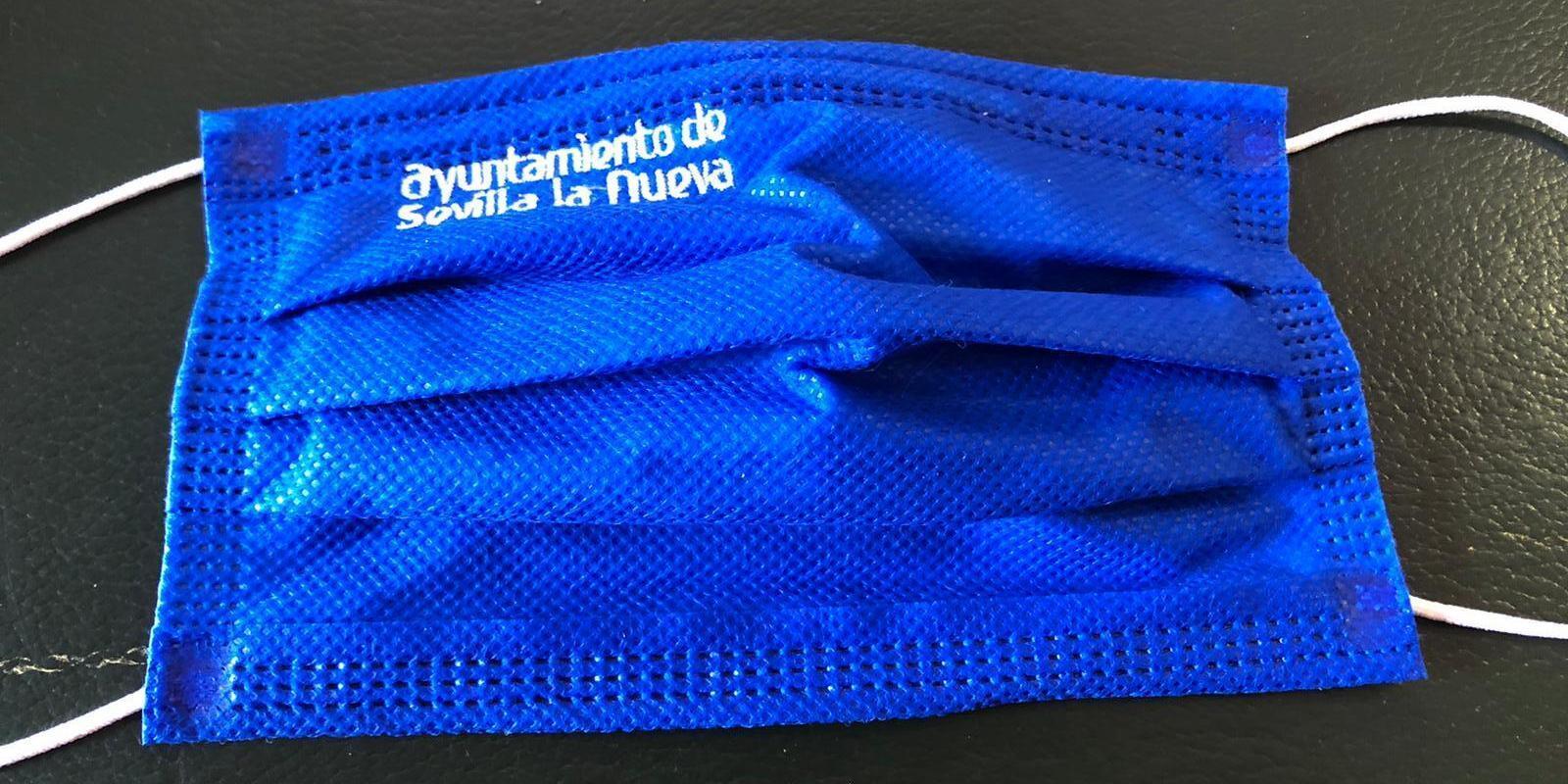 Sevilla la Nueva reparte 2.000 mascarillas textiles reutilizables en los centros escolares