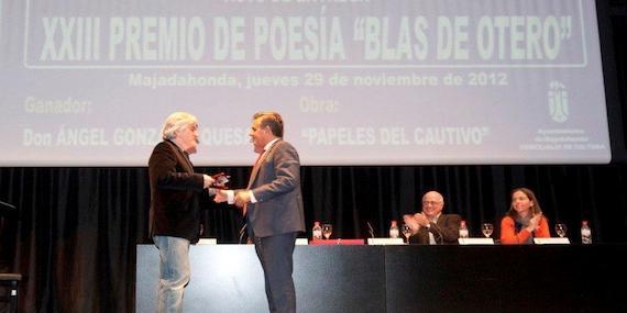 Narciso de Foxá entrega el Premio de Poesía 'Blas de Otero'