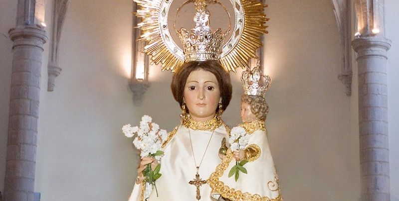 Guadalix de la Sierra inicia sus fiestas con el traslado de la Virgen del Espinar