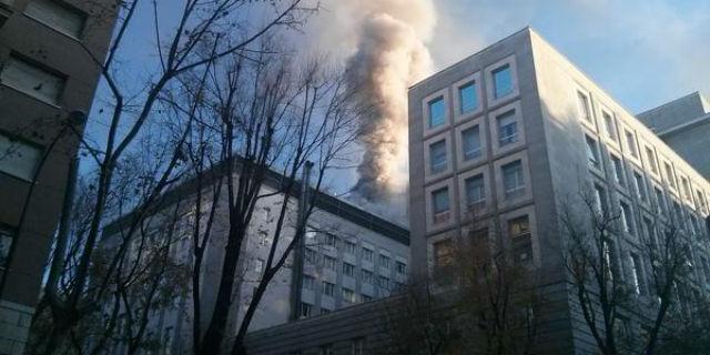Un incendio en el Ministerio de Defensa provoca su desalojo
