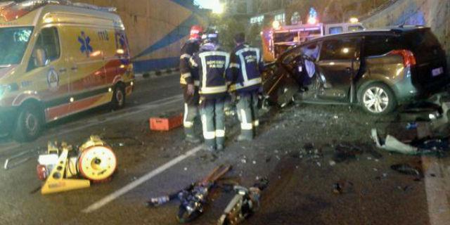 Siete heridos en un choque frontal en el túnel de Joaquín Costa