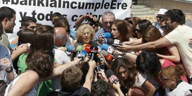 Carmena valora la voluntad de Bankia de seguir hablando sobre desahucios