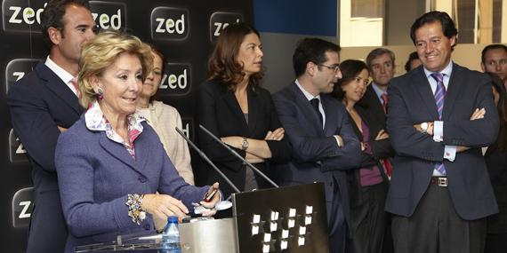 El alcalde de Las Rozas acompaña a Aguirre en su visita a la empresa ZED Worldwide