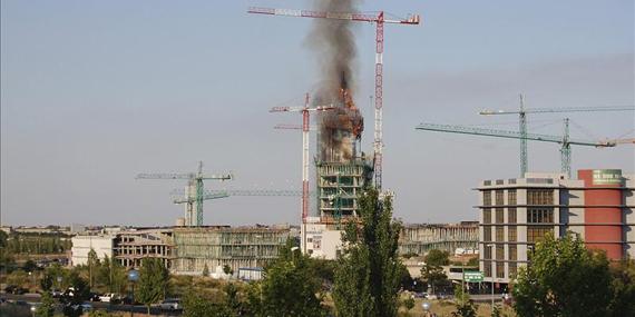 130706 incendio sede bbva las tablas