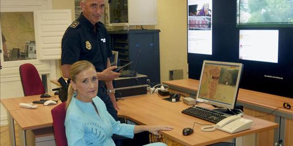 Cristina Cifuentes vuelve a la Delegación tras el accidente