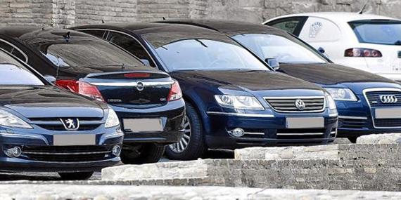 El PP propone eliminar el coche oficial de los portavoces de la Asamblea