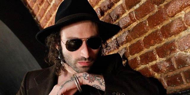 Leiva adelanta el estreno de su nuevo disco con ‘Terriblemente cruel’