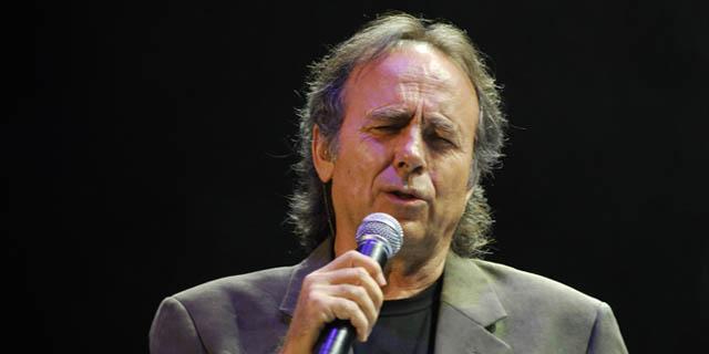 Joan Manuel Serrat recibe el premio ‘Azucena Villaflor de De Vincenti’ en Argentina