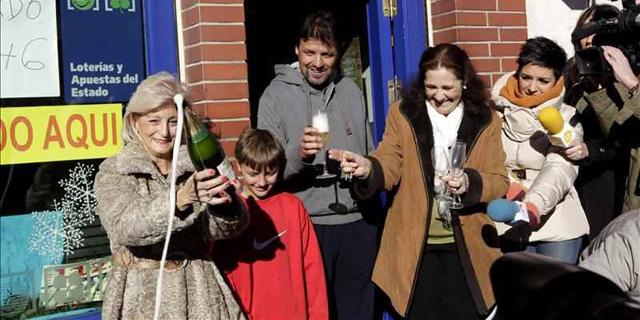 62.246: El Gordo riega Leganés de millones