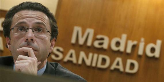 Lasquetty garantiza a los funcionarios madrileños la paga extra de julio