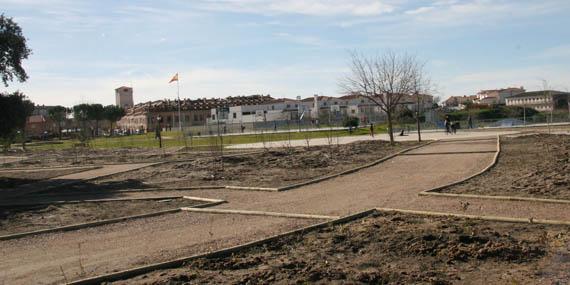 Dos nuevas pistas de petanca en el parque ‘Víctimas del Terrorismo’ de Sevilla la Nueva