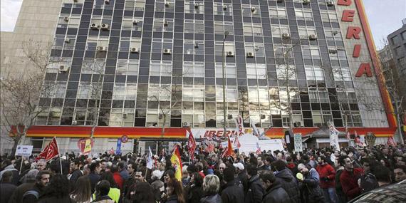 130221 manifestacion sede iberia