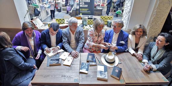 130417 noche libros marino 01