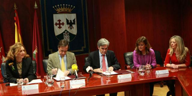 El Ayuntamiento de Alcobendas firma un acuerdo por el empleo con la empresa Cáser Residencial