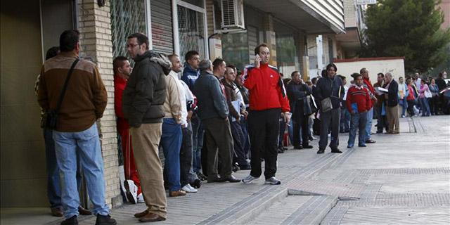El paro baja un 2,59% en Madrid en los últimos doce meses