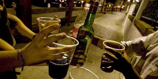La edad mínima de consumo de alcohol podría subir hasta los 21 años