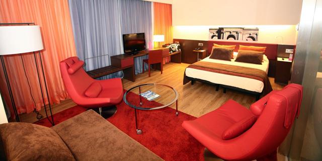 Los hoteles madrileños reciben en marzo un 12,2% de viajeros más que hace un año