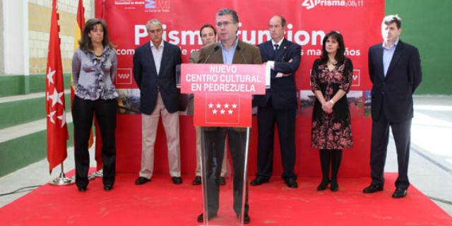 Los vecinos de Pedrezuela cuentan con un nuevo centro cultural y una biblioteca