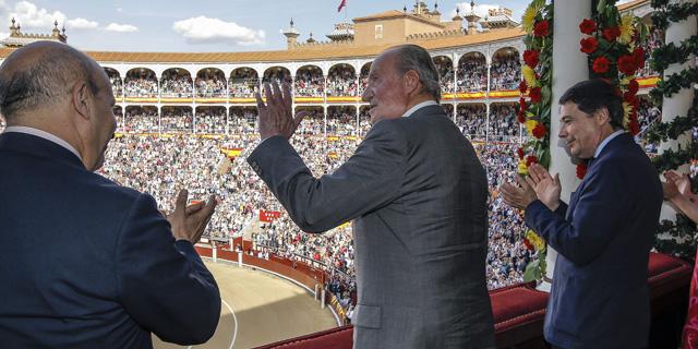 El Rey recibe la mayor ovación de San Isidro