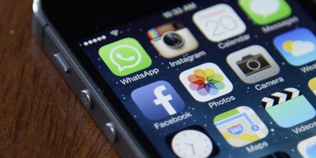 WhatsApp ultima el triple 'check' para saber si el destinatario ha leído el mensaje