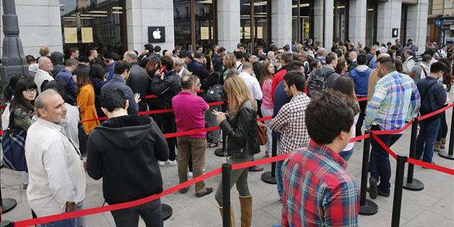 Nuevos iPhones, nuevas colas en Madrid
