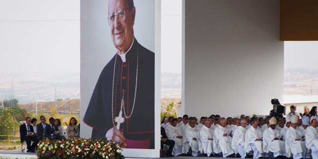 La Iglesia beatifica al "madrileño universal" Álvaro del Portillo ante más de 200.000 fieles