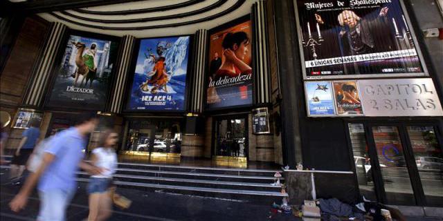 Tres detenidos, entre ellos el encargado de los cines Capitol, por simular un atraco