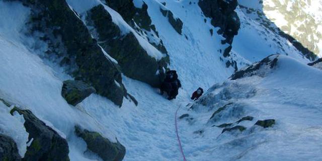 Un montañero madrileño de 48 años, primera víctima mortal del año en la Sierra de Gredos