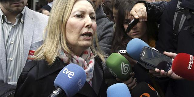 Valcarce retira su candidatura y pide el voto para Zerolo