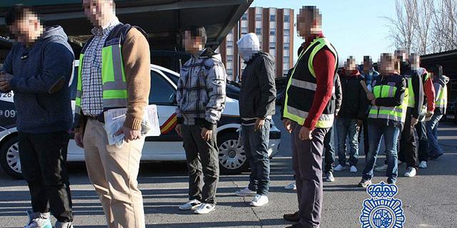 Expulsados de España dos cabecillas de bandas latinas y detenidos 16 'Trinitarios'