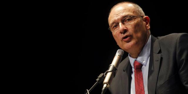 Parla activa un plan contra la galeruca, el escarabajo del olmo