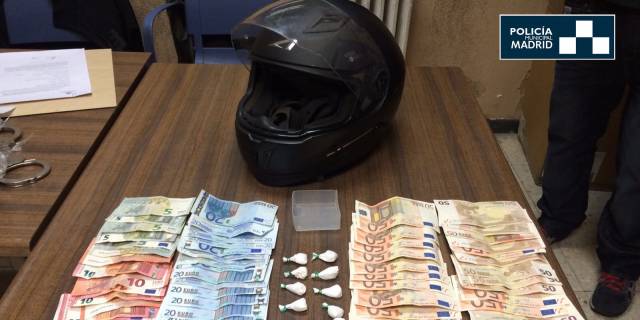 Dos detenidos por trafico de droga en el distrito centro