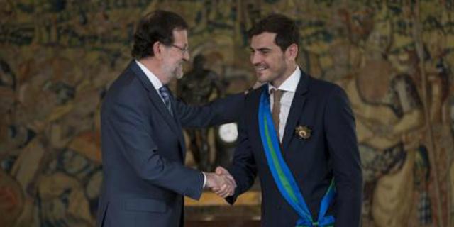 Casillas recibe de Rajoy la Gran Cruz de la Orden del Mérito Deportivo