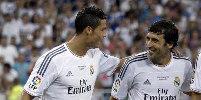 Cristiano, Arbeloa, Benítez, Marcelo y Pepe arropan a Raúl en su despedida