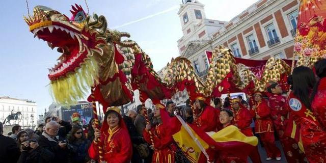 Carmena destina 300.000 euros para festejar el Ramadán y el Año Nuevo chino