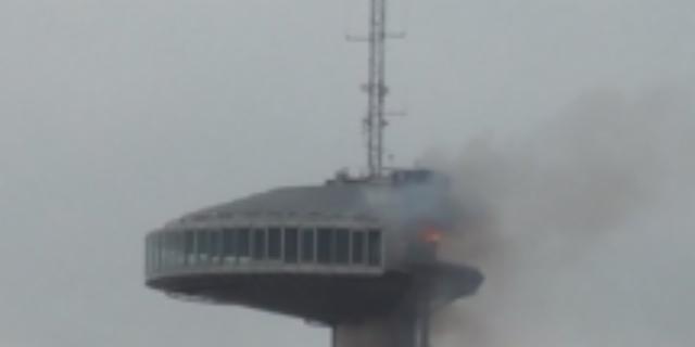 Se desata un incendio en el Faro de Moncloa