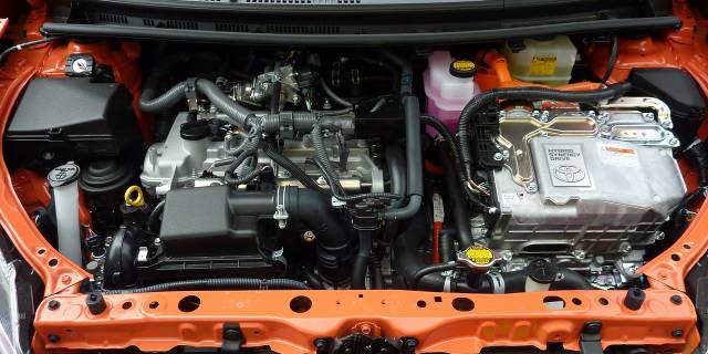 El coche híbrido: la mejor opción para un conductor urbano