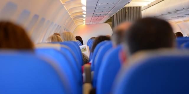 Un tercio de los tripulantes de cabina ha llorado debido al comportamiento de los pasajeros