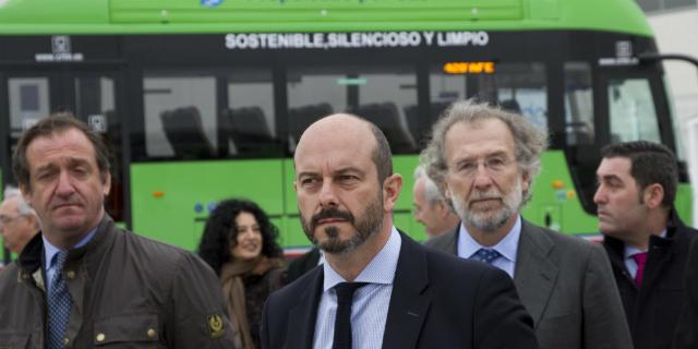 La Comunidad trabaja en el acceso de sillas motorizadas a autobuses