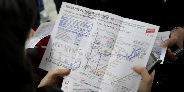 Un folleto para no perderse con los cortes de la línea 8 de Metro