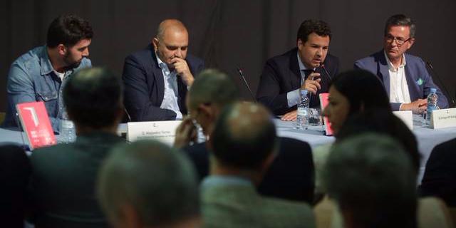 Presentado el libro "Relatos Humanos" en la biblioteca Leon Tolstoi de Las Rozas