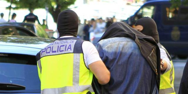 Uno de los dos marroquíes detenidos intentaba sacarse la licencia de camiones