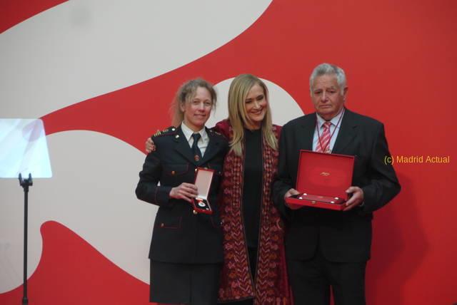 170502 cifuentes premiado 2demayo3