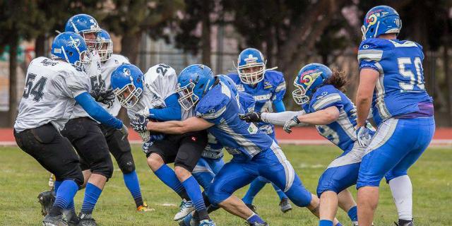 Camioneros comienza su andadura en los playoffs nacionales