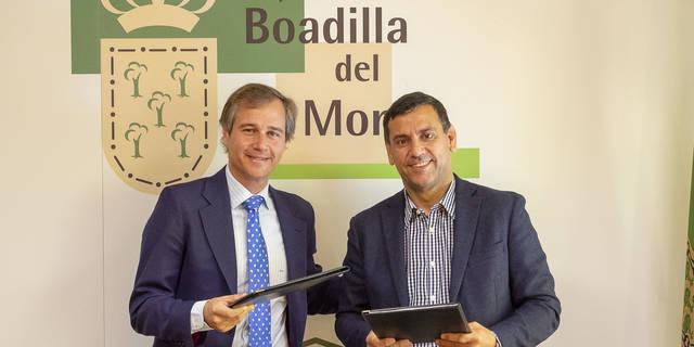 Boadilla firma un convenio para el soterramiento de la línea de alta tensión