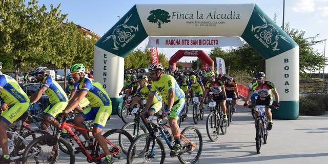 Medio millar de personas participaron en la VI Marcha MTB Cicloturista de Humanes de Madrid