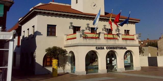 Sevilla la Nueva amortiza la deuda con las entidades bancarias