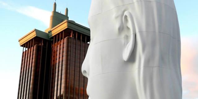 Plensa pone ternura y armonía a la plaza de Colón de Madrid con su escultura "Julia"