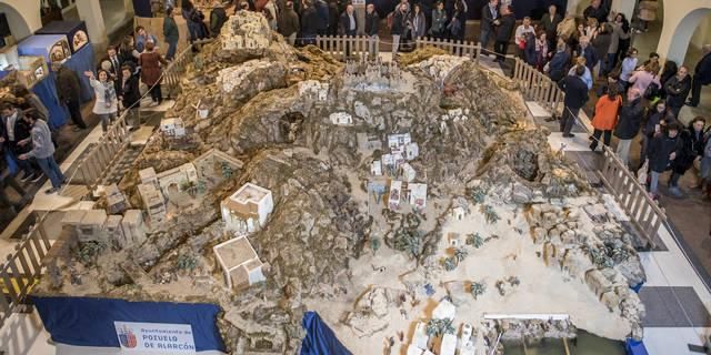 Cerca de 2.000 personas visitan la Gran Exposición Belenista expuesta en Pozuelo