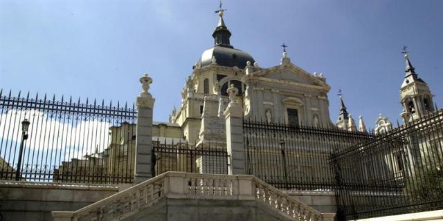 Osoro presidirá las celebraciones de Semana Santa en la catedral de la Almudena
